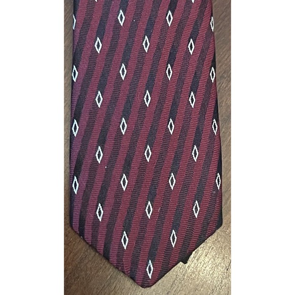 Club Room Burgundy 100% Silk Men’s Neck Tie Made In Usa - Picture 6 of 10